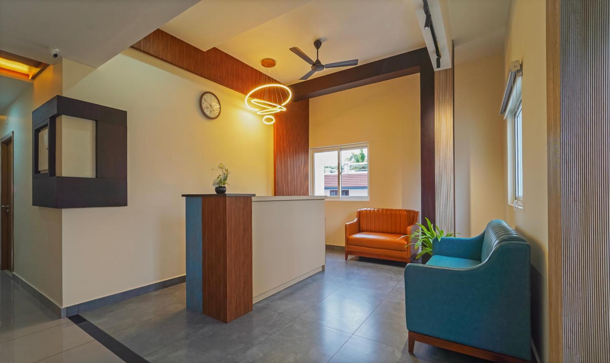 Itsy Hotels Avani Stays, Vyttila, Kochi Exterior foto